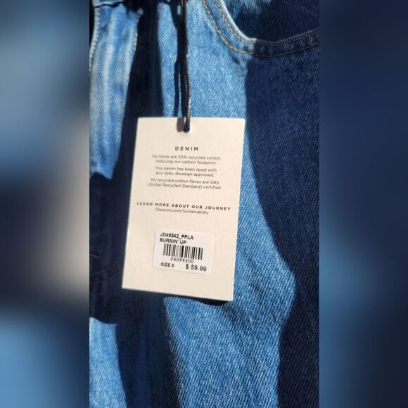 Fire Print Glassons Jeans Size 8 in women's(New with Tags) - Picture 7 of 8